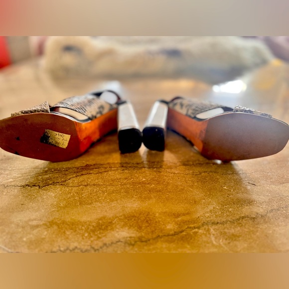 Rebecca Minkoff Snakeskin Sandals Stack Heel Leather Slingback Size 7.5 Black - Picture 2 of 2